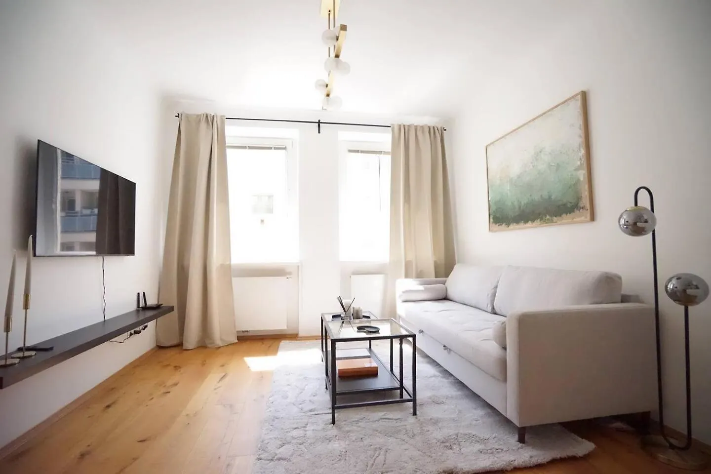Wonderful 2 Bedroom Apartment Vienna