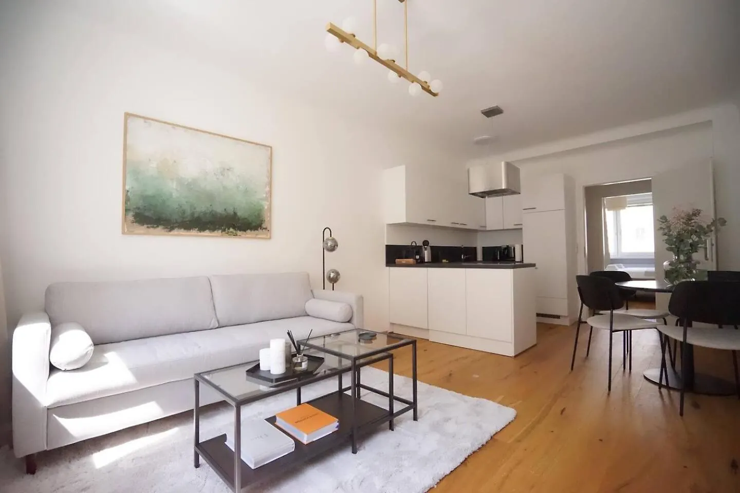 Wonderful 2 Bedroom Apartment Vienna